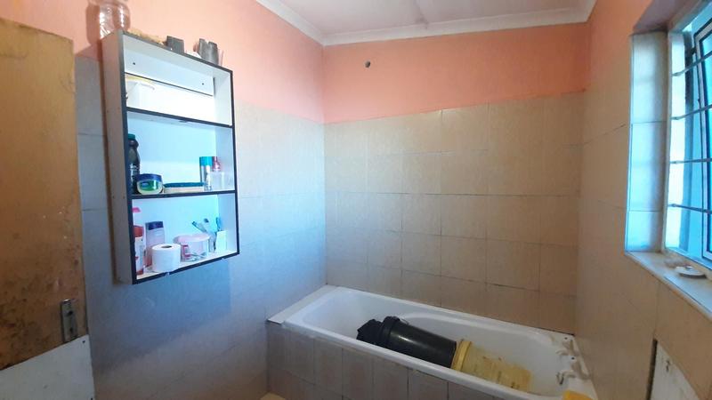 2 Bedroom Property for Sale in Blackheath Industrial Western Cape